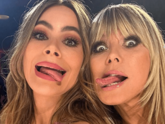 When Sofia Vergara and Heidi Klum sneak selfies during a live show, AGT fans go wild